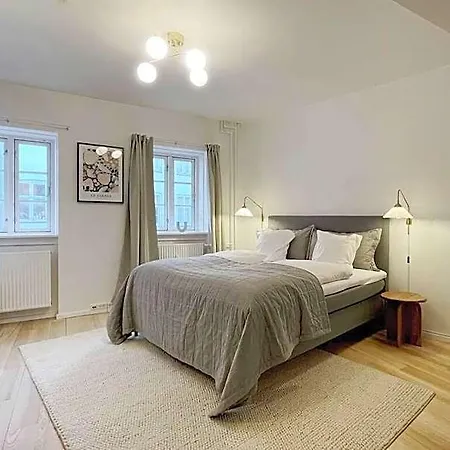 Stylish 3-br In Cph Hotel 3*